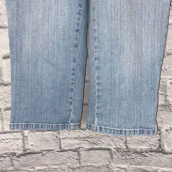St. John’s Bay light washed Capri jeans Sz 8 women - Picture 2 of 7